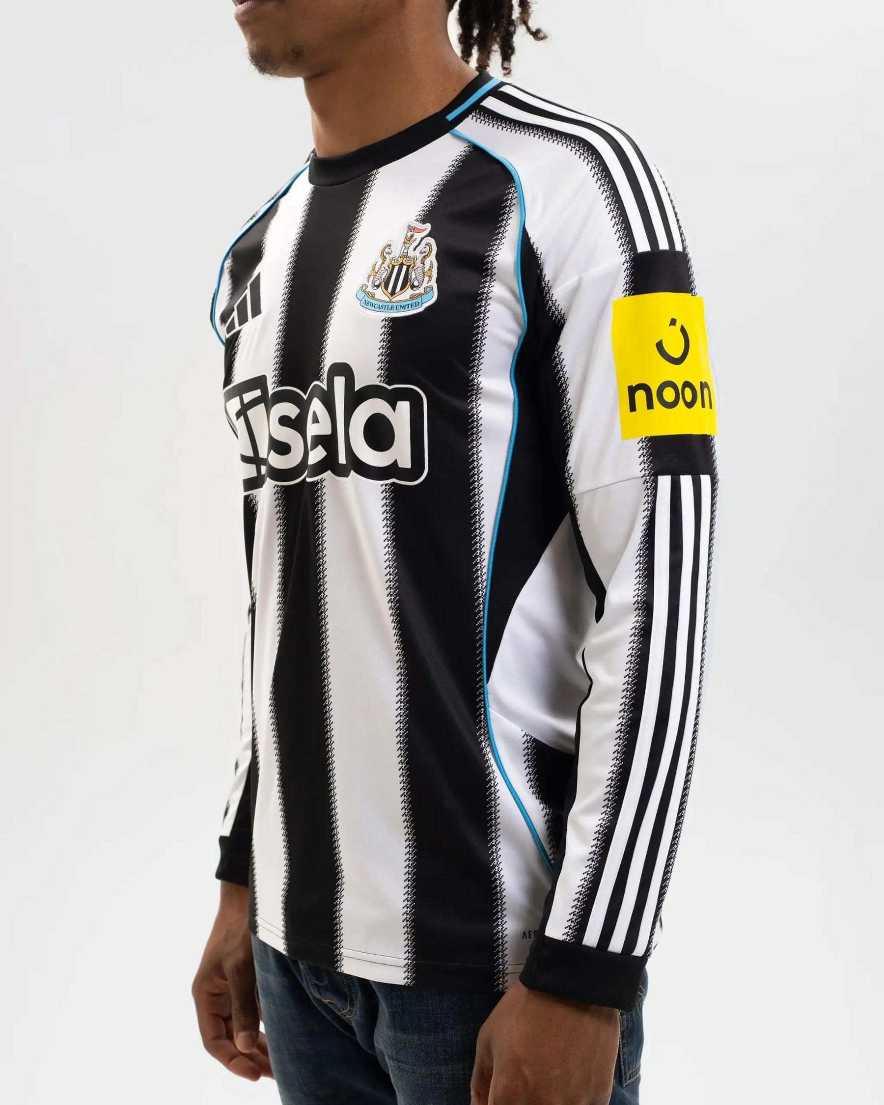 Camisa Newcastle I Manga Longa 25/26 - Torcedor - Adidas - Branca e Preta