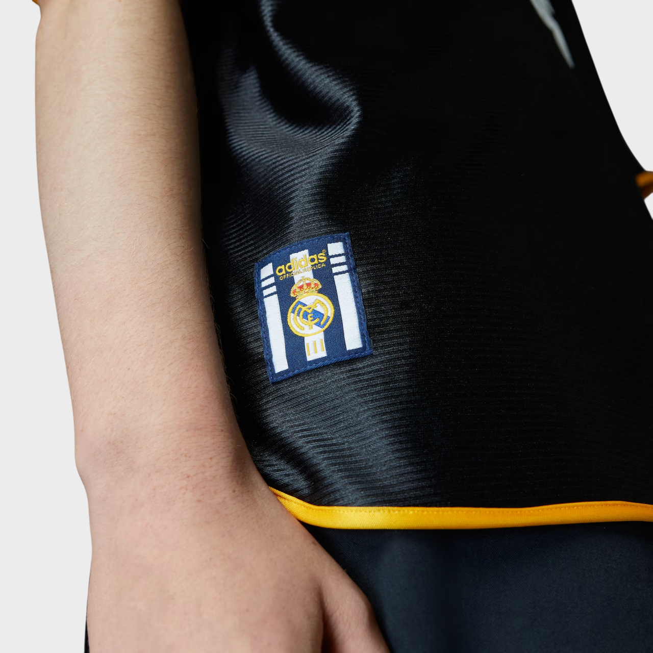 Camisa Real Madrid II 1999/2000 Adidas - Preta - Retrô
