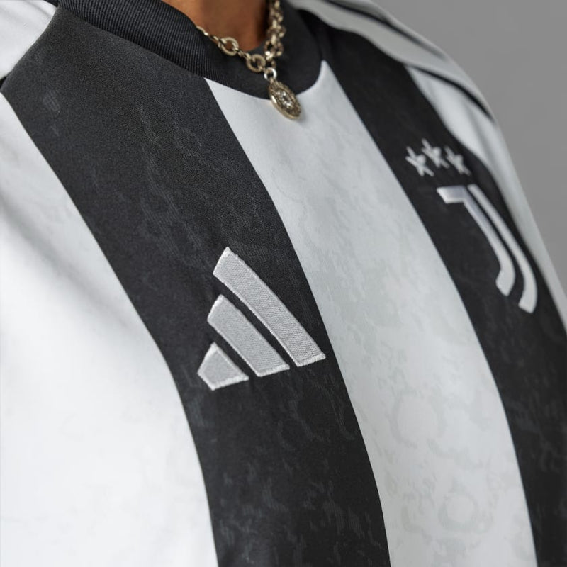 Camisa Juventus Home 24/25 - Torcedor Adidas Masculino - Branco e Preto