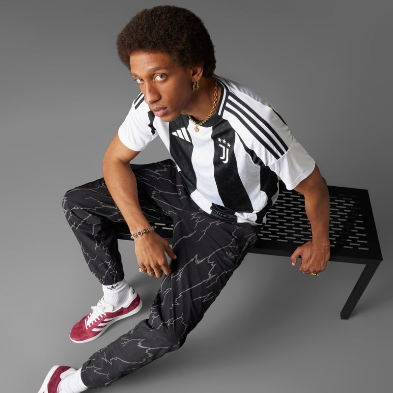 Camisa Juventus Home 24/25 - Torcedor Adidas Masculino - Branco e Preto