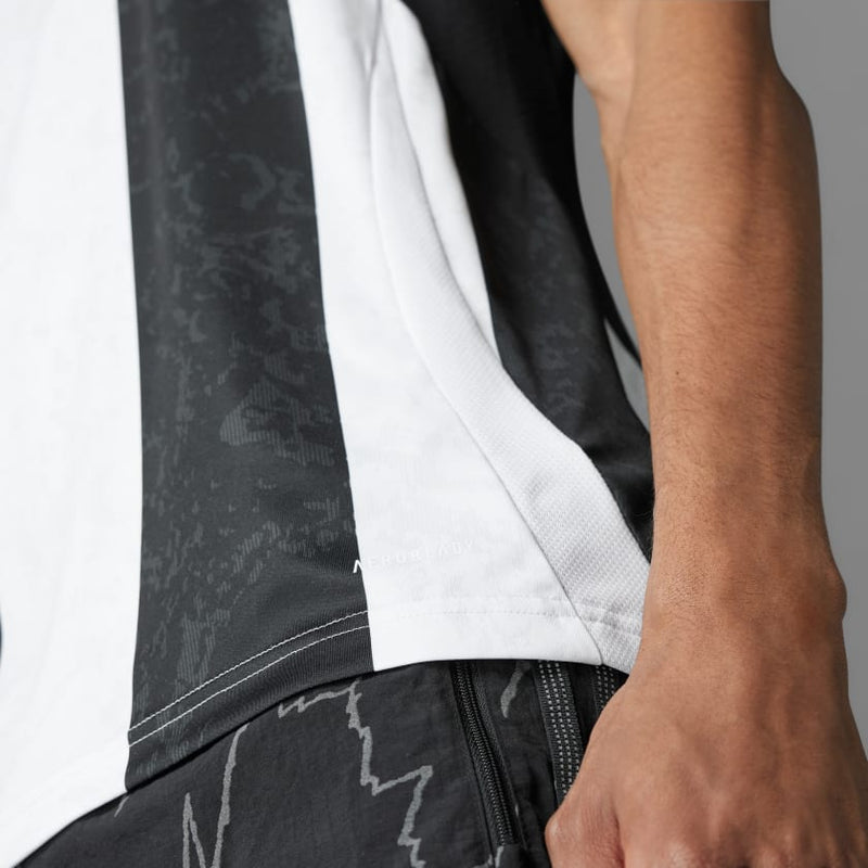 Camisa Juventus Home 24/25 - Torcedor Adidas Masculino - Branco e Preto